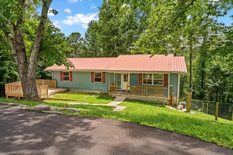 49 Dee Vue Ln, Rossville, GA 30741
