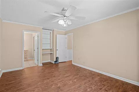 Bedroom - 2502 E Hillview Dr, Dalton, GA 30721 photo 3 of 7