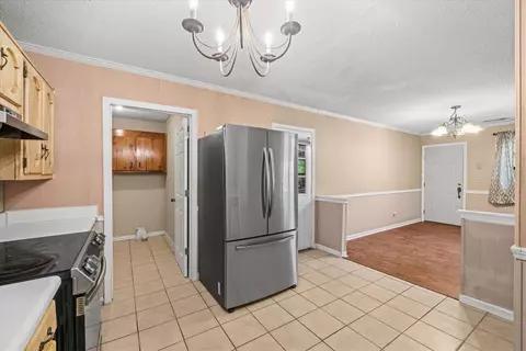 Entry Way - 2502 E Hillview Dr, Dalton, GA 30721 photo 1 of 2