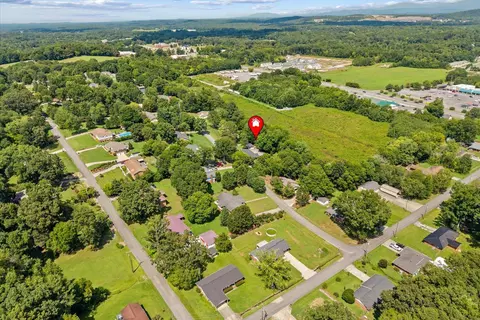 View/Area - 2502 E Hillview Dr, Dalton, GA 30721 photo 4 of 7