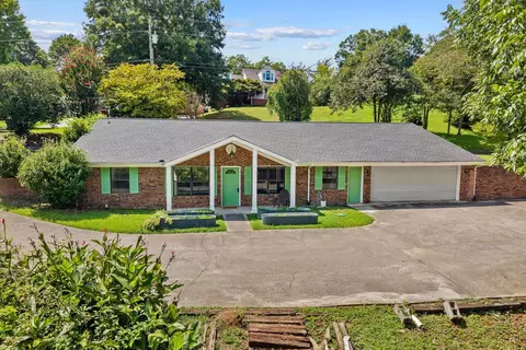 Exterior - 2502 E Hillview Dr, Dalton, GA 30721 photo 9 of 11