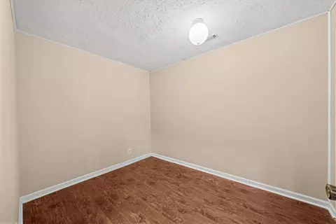 Bedroom - 2502 E Hillview Dr, Dalton, GA 30721 photo 6 of 7