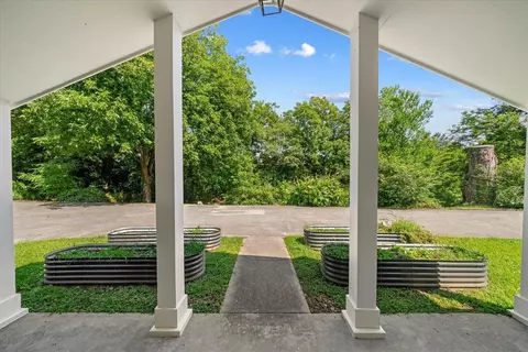 Exterior - 2502 E Hillview Dr, Dalton, GA 30721 photo 7 of 11