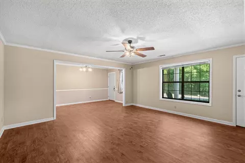 Living - 2502 E Hillview Dr, Dalton, GA 30721 photo 3 of 6