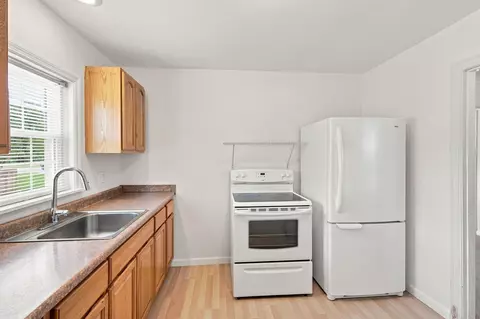 Kitchen - 602 Forrest Rd, Fort Oglethorpe, GA 30742 photo 1 of 2