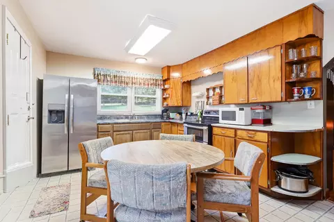 Kitchen - 9439 E Brainerd Rd, Chattanooga, TN 37421 photo 1 of 6