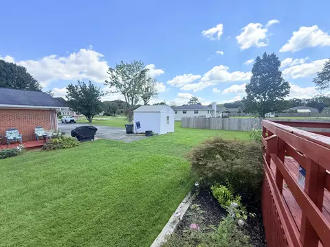 Exterior - 1608 Eagle Dr, Hixson, TN 37343 photo 8 of 8