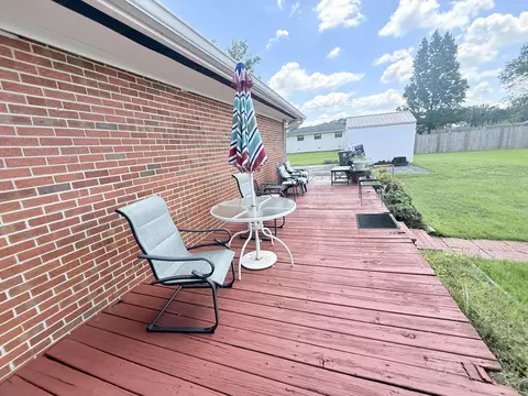 Exterior - 1608 Eagle Dr, Hixson, TN 37343 photo 2 of 8