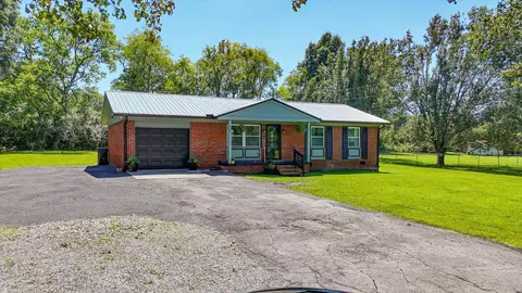 Exterior - 258 E Hills Rd, Jasper, TN 37347 photo 7 of 8