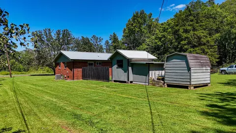 Exterior - 258 E Hills Rd, Jasper, TN 37347 photo 4 of 8