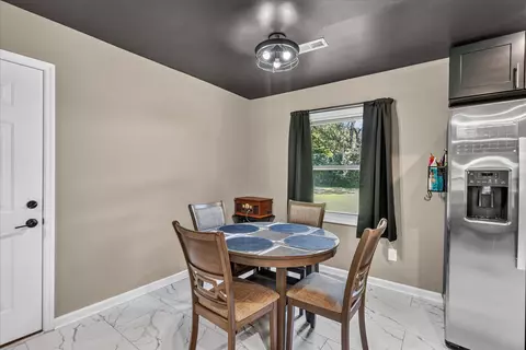 Dining - 258 E Hills Rd, Jasper, TN 37347 photo 1 of 1
