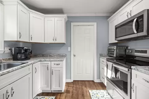 Kitchen - 118 Graham Cir, Rock Spring, GA 30739 photo 3 of 5