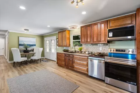 Kitchen - 9815 E Brainerd Rd, Ooltewah, TN 37363 photo 3 of 3
