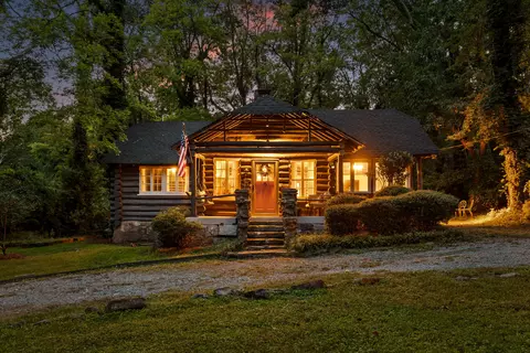 1208 Cinderella Rd, Lookout Mountain, GA 30750