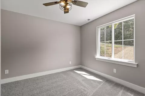 Bedroom - 123 Cherokee Ridge Dr, Ocoee, TN 37361 photo 5 of 7
