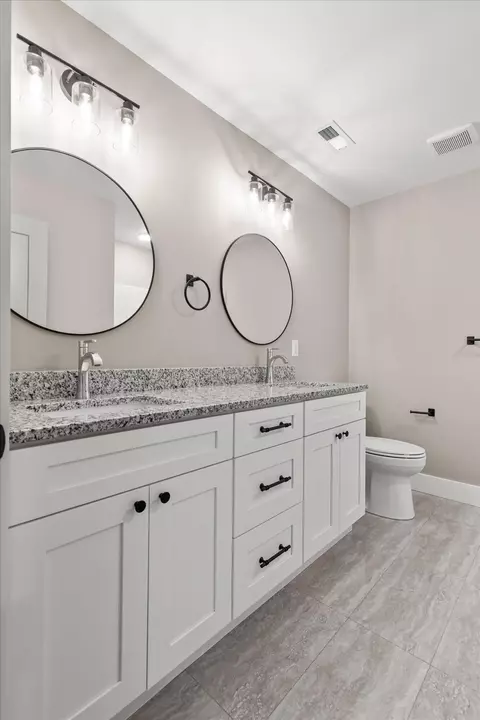 Bath - 123 Cherokee Ridge Dr, Ocoee, TN 37361 photo 1 of 5
