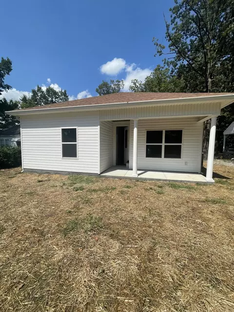 Exterior - 10 Charles Dr, Chattanooga, TN 37421 photo 2 of 3
