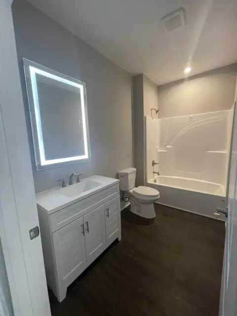Bath - 10 Charles Dr, Chattanooga, TN 37421 photo 6 of 6