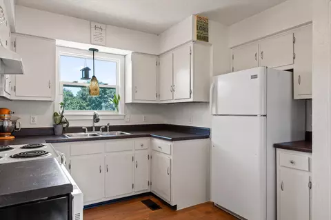 Kitchen - 481 Mcdowell Rd, Dunlap, TN 37327 photo 4 of 5