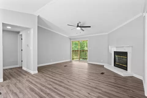 Living - 2815 Lyle Ln, Dalton, GA 30721 photo 6 of 6