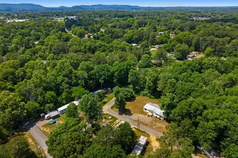 View/Area - 2815 Lyle Ln, Dalton, GA 30721 photo 4 of 10