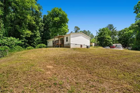 Exterior - 2815 Lyle Ln, Dalton, GA 30721 photo 5 of 8
