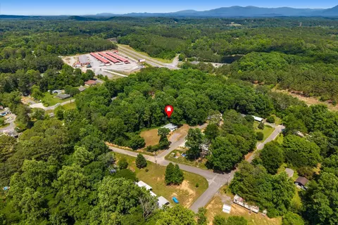 View/Area - 2815 Lyle Ln, Dalton, GA 30721 photo 8 of 10