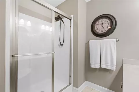 Bath - 1507 Calloway Dr, Dalton, GA 30721 photo 2 of 5