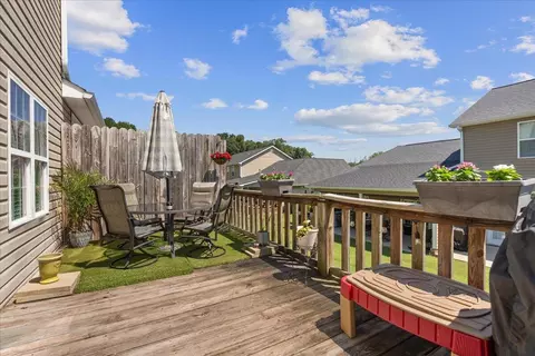 Exterior - 1507 Calloway Dr, Dalton, GA 30721 photo 6 of 8