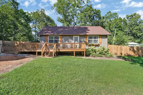 335 Bob White Dr, Crossville, TN 38555