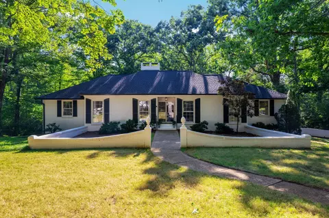 1102 Havenwood Dr, Signal Mountain, TN 37377