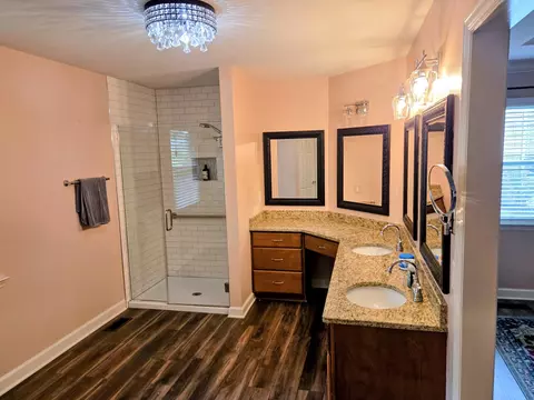Bath - 636 Pine Brow Trl, Chattanooga, TN 37421 photo 5 of 5