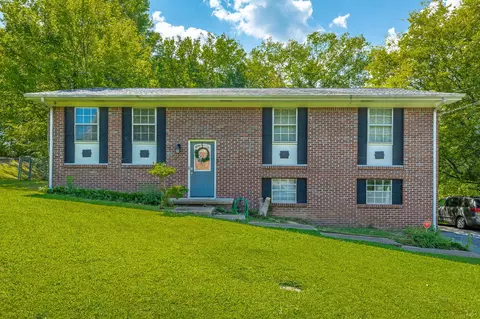 1114 Charwood Ln, Hixson, TN 37343