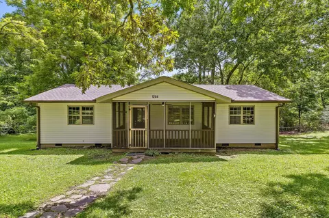 1204 Timesville Rd, Signal Mountain, TN 37377