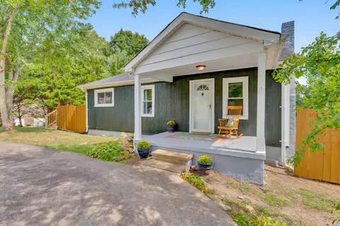 11222 Mcgill Rd, Soddy Daisy, TN 37379