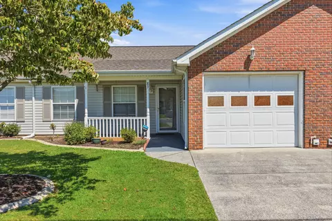83 Flagstone Dr, Rossville, GA 30741