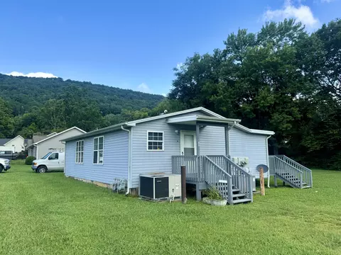407 Hotwater Rd, Soddy Daisy, TN 37379