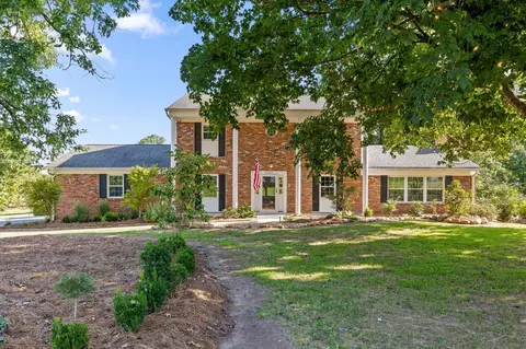 1820 W Lake Dr NW, Cleveland, TN 37312