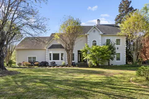 1160 Heritage Landing Dr, Chattanooga, TN 37405