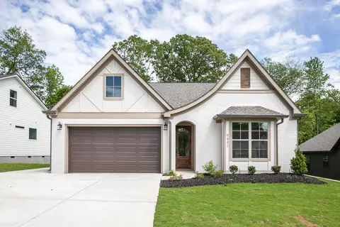 8218 Fernshade Ln, Hixson, TN 37343
