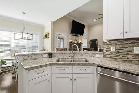 Kitchen - 7338 Will Dr, Harrison, TN 37341 photo 6 of 8