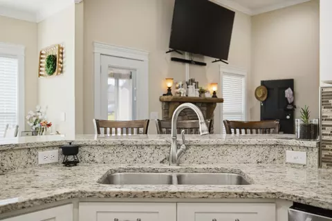 Kitchen - 7338 Will Dr, Harrison, TN 37341 photo 5 of 8