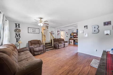 Living - 209 Owens St, Sequatchie, TN 37374 photo 1 of 1