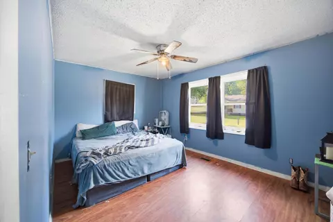 Bedroom - 209 Owens St, Sequatchie, TN 37374 photo 4 of 6
