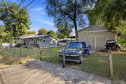 Exterior - 209 Owens St, Sequatchie, TN 37374 photo 10 of 10