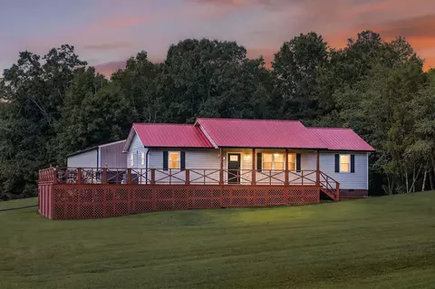 10522 Tractor Trl, Soddy Daisy, TN 37379