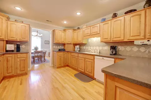 Kitchen - 599 Cardinal Rd, Ringgold, GA 30736 photo 2 of 3