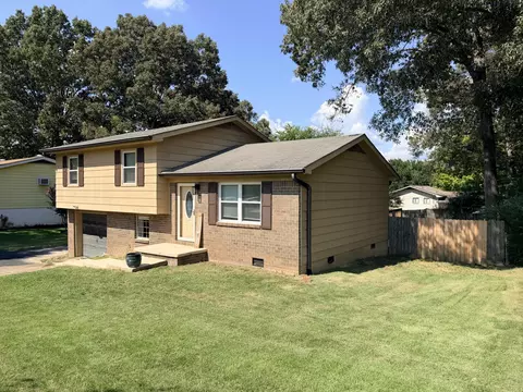 1627 Roberson Rd #24, Hixson, TN 37343
