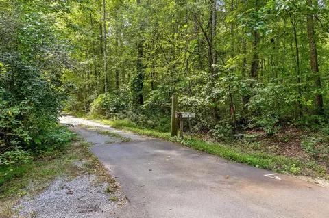 2223 Laurel St, Signal Mountain, TN 37377