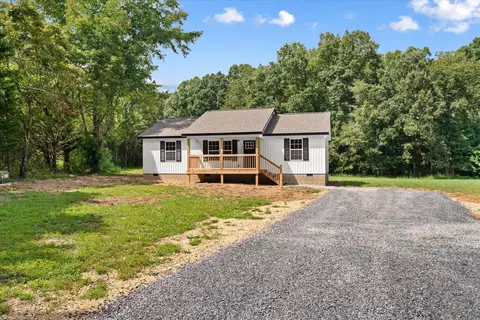 Exterior - 664 Eber Rd SE, Dalton, GA 30720 photo 2 of 11
